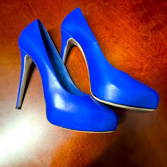 Le SILLA. Royal blue pump, soft leather. Size IT39/ US8, spike heel. - Picture 9 of 12